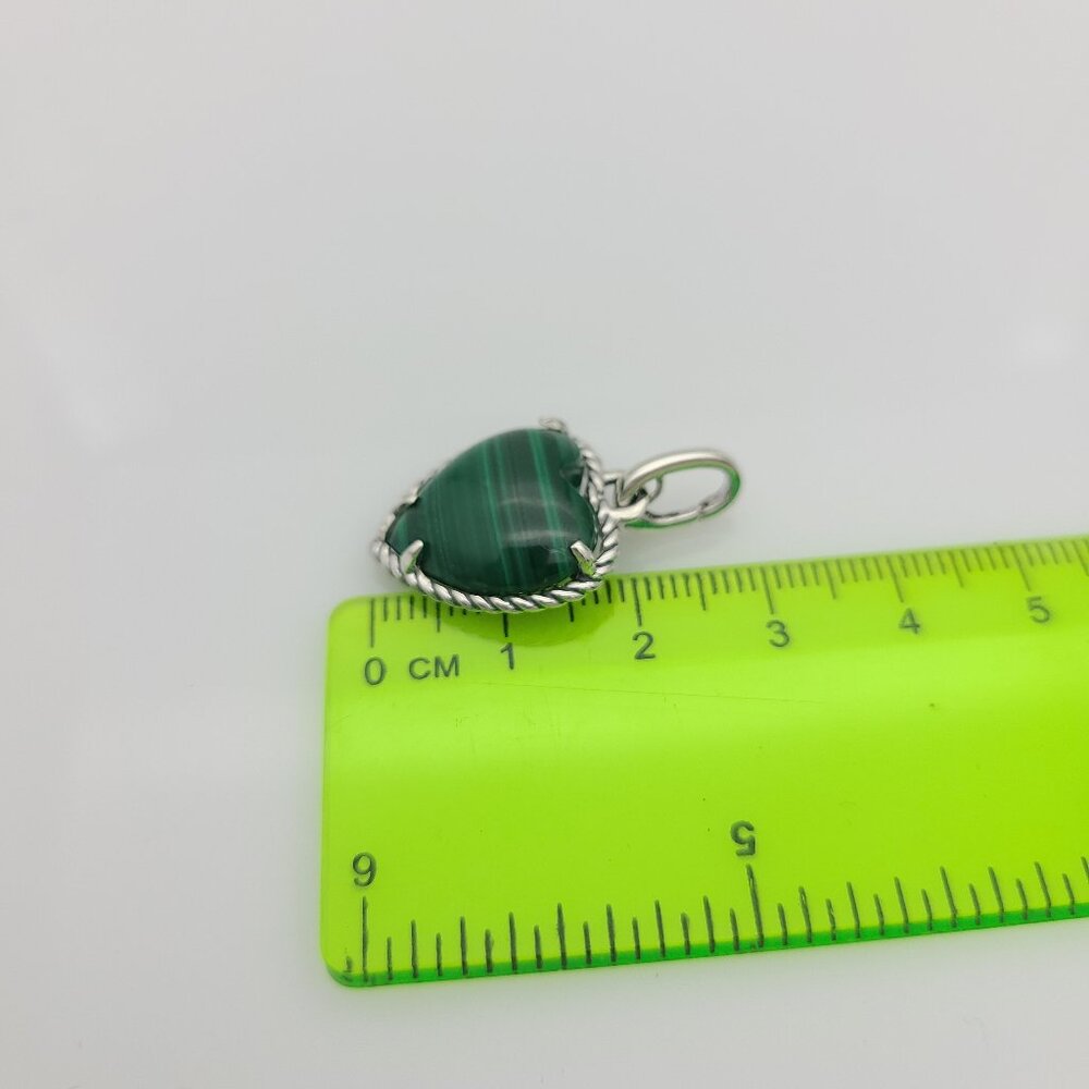 David Yurman Heart Malachite Pendant 19x23mm - Picture 6 of 7